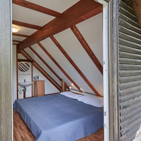 Aschenputtel By Interhome